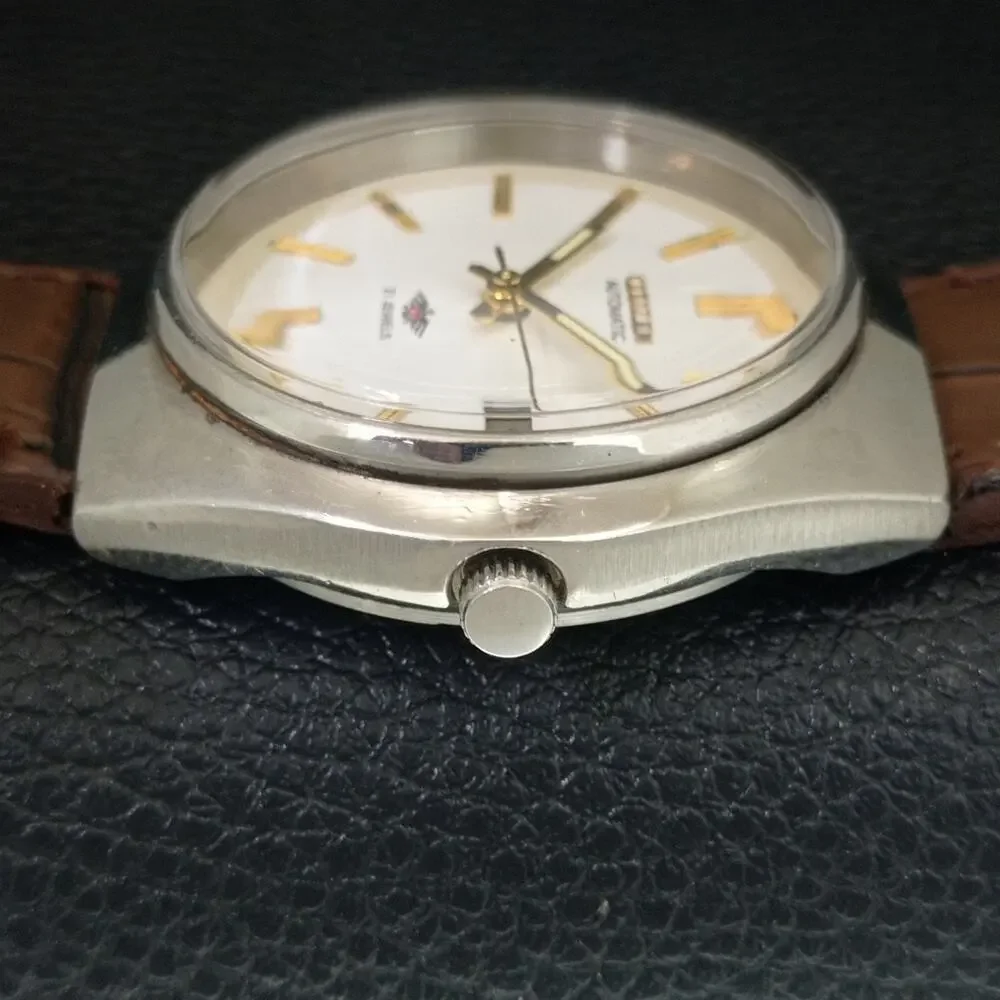 Vintage 1982 Citizen Automatic Mens Silver Watch W/daydate & White accents